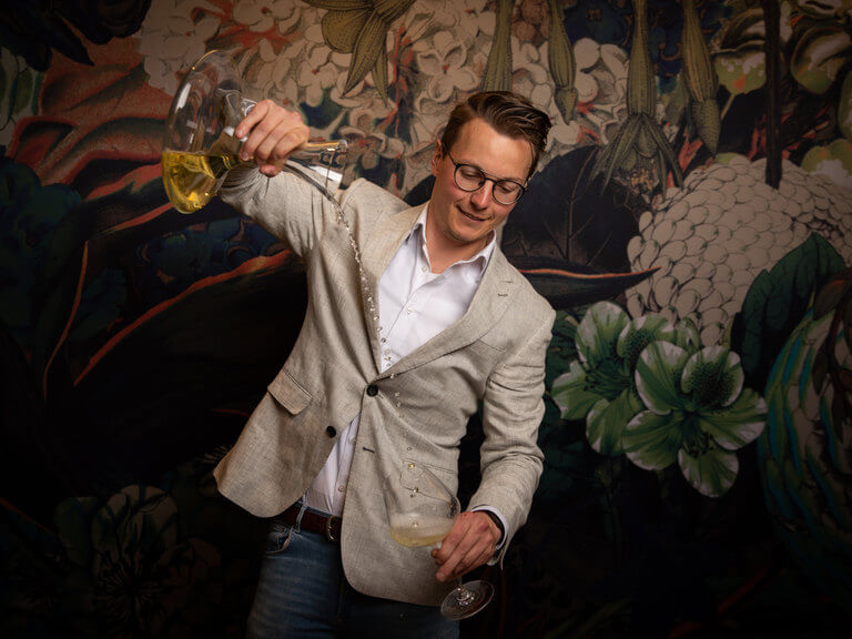 sommelier